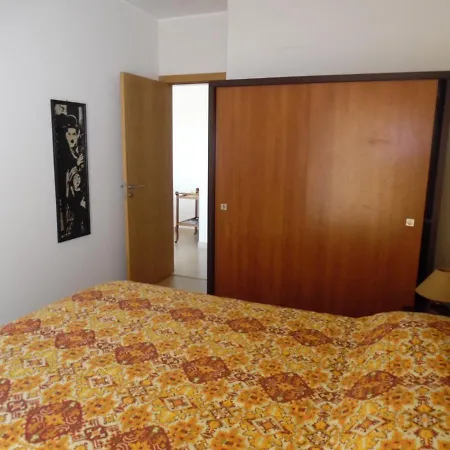 - Frente A E Vista Mar *