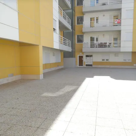 - Frente à E Vista Mar Apartamento Peniche