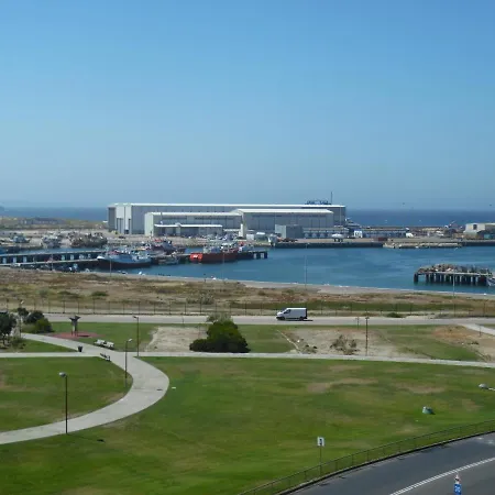 - Frente A E Vista Mar アパート